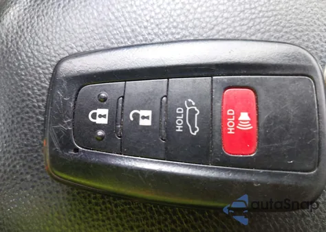 2019 Toyota Rav4 Xle from USA, damaged, VIN 2T3W1RFV6KW019052